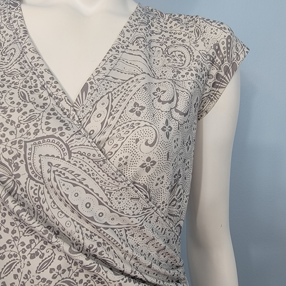 Athleta Nectar faux wrap white and gray athletic dress size small - Picture 6 of 9